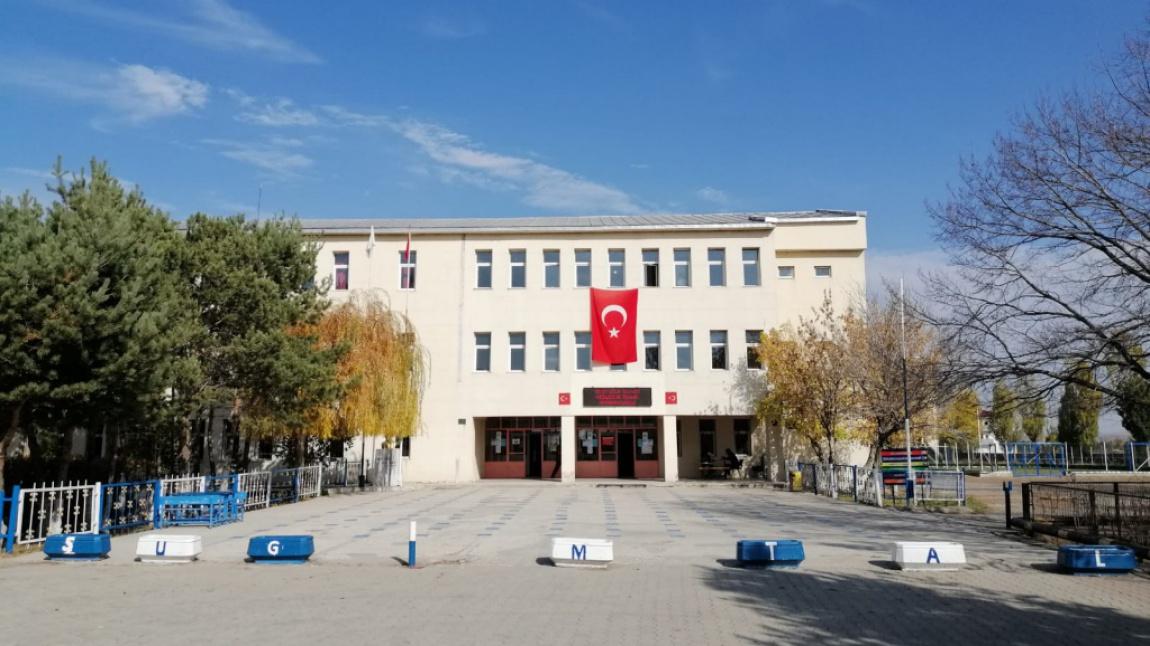 Şehit Uğur Gülmez Mesleki ve Teknik Anadolu Lisesi Fotoğrafı
